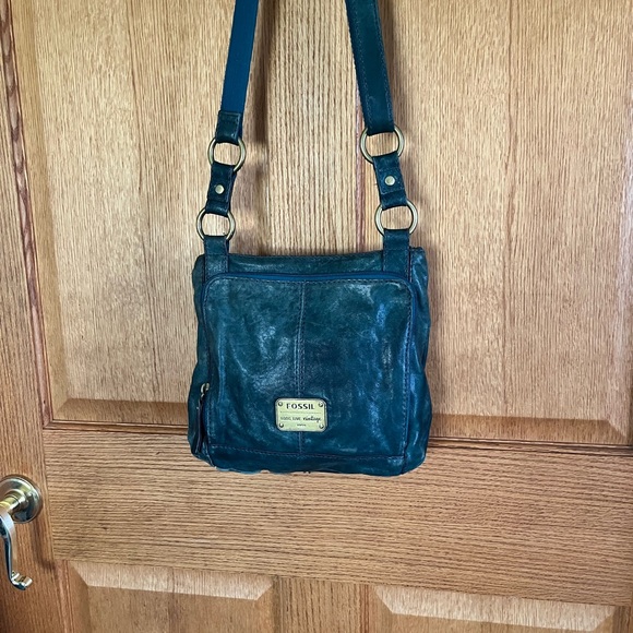 Fossil dark green, distressed look shoulder bag - Picture 3 of 5